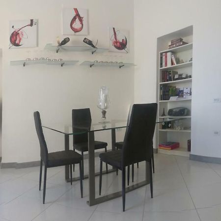 Reggiahome Apartment กาแซร์ตา ภายนอก รูปภาพ